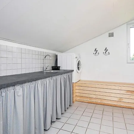 6 Person Holiday In Lb K * Ålbæk