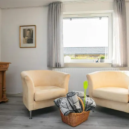 6 Person Holiday In Lb K Ålbæk